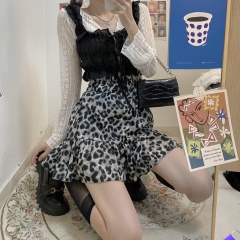 Real Korean chic retro LACE SLING + anti light leopard print skirt + short lace sunscreen T-shirt