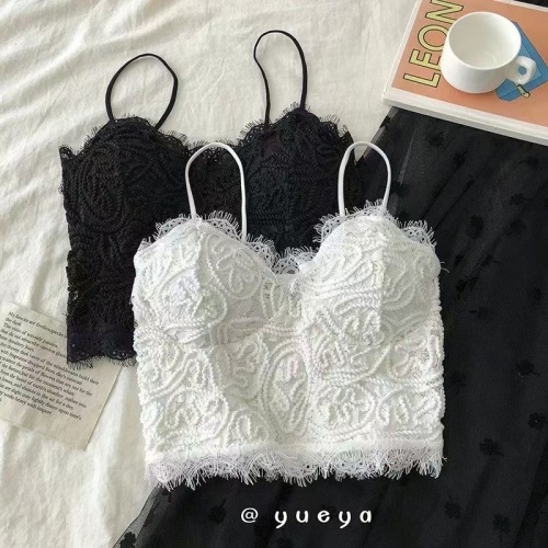 Zhang Beibei's new spring base lace suspender waistcoat with slim fit and short top