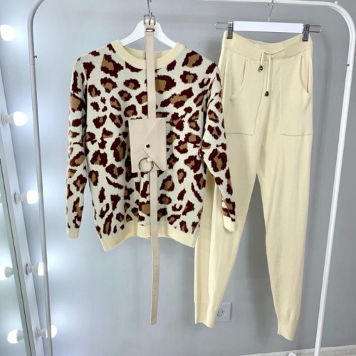 Autumn new round neck Lantern Sleeve leopard knitwear high waist double pocket lantern Pants Set female