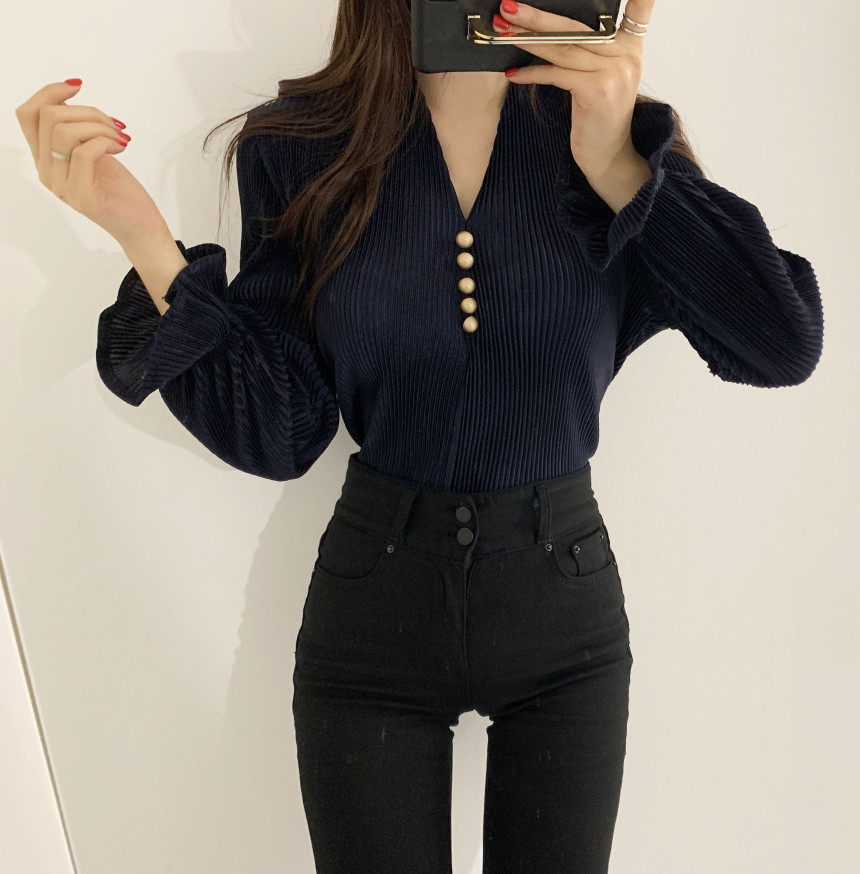 Korean style vintage collar, pleated button decoration, loose mix and match, flared sleeve shirt, Pullover Top, women's spring and Autumn
