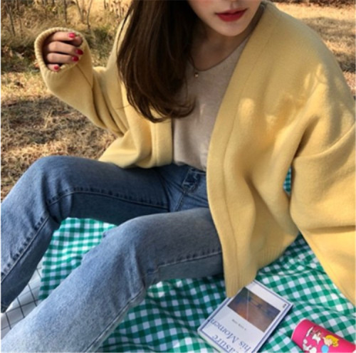 Sweaters, cardigans, women's fall 2019 Korean version of loose, lazy, yellow short-style college wind knitted sweater jacket