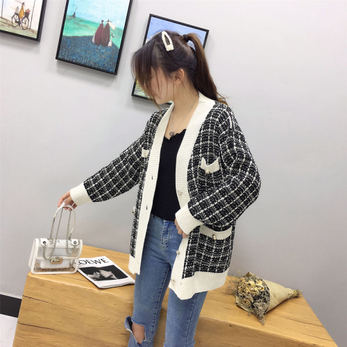 Actual net red sweater cardigan women's loose Korean version of small fragrance jacket early autumn new style fashion college wind knitted sweater