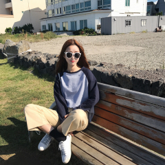 Real-price T-shirt with loose and long sleeve stitching and shoulder sleeve bottoming for women