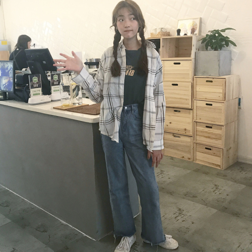 Korean version of real-time quality inspection spring clothes with loose checked thin jacket and long sleeve blouse for female students