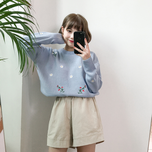 Actual embroidered floret Pullover