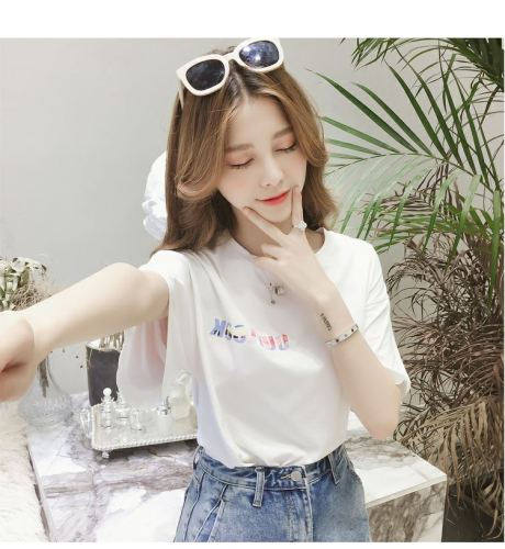 Short-sleeved t-shirts, women ins, loose Korean version of students with white foreign half-sleeve clothes