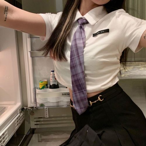 Real shooting and real price running away from Schoolgirl - American style Lapel OEM slim fitting open navel short sleeve T-shirt + Black versatile pleated skirt