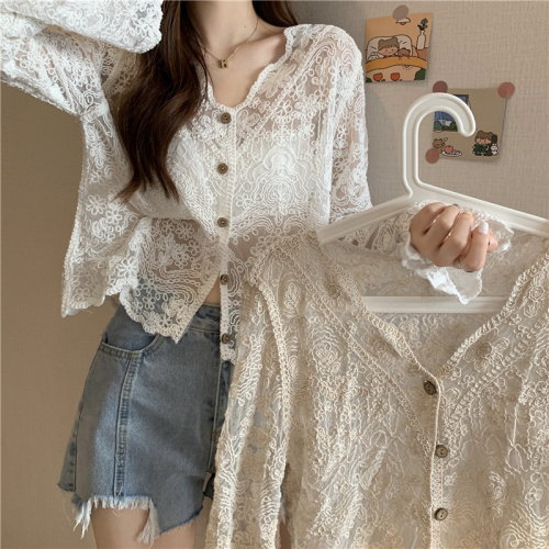 Real price: 2021 spring dress new style foreign style Blouse Top hook flower hollow out long sleeve lace blouse
