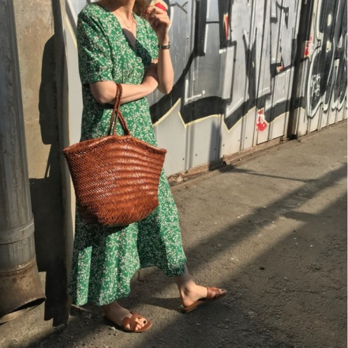 Chic summer new waist back retro style V-neck Green Floral Chiffon Dress