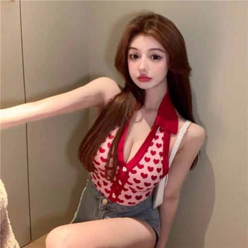 Retro European and American spice girl love knitting small sling vest for women to wear short necked red jacket in summer