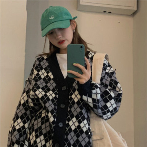 Plaid contrast sweater loose coat  New Vintage Hong Kong flavor college style knitted cardigan women's spring and Autumn