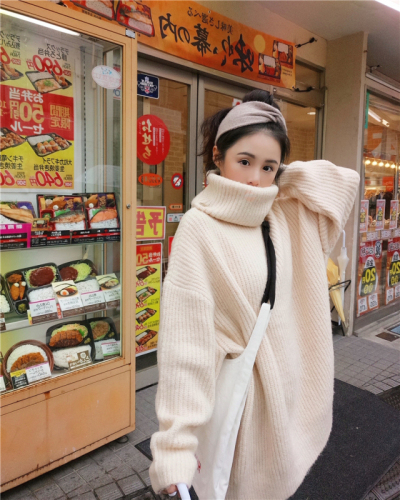New winter Korean high collar, loose pullover, bat sleeve, medium length, lazy wind, thickened fur dress