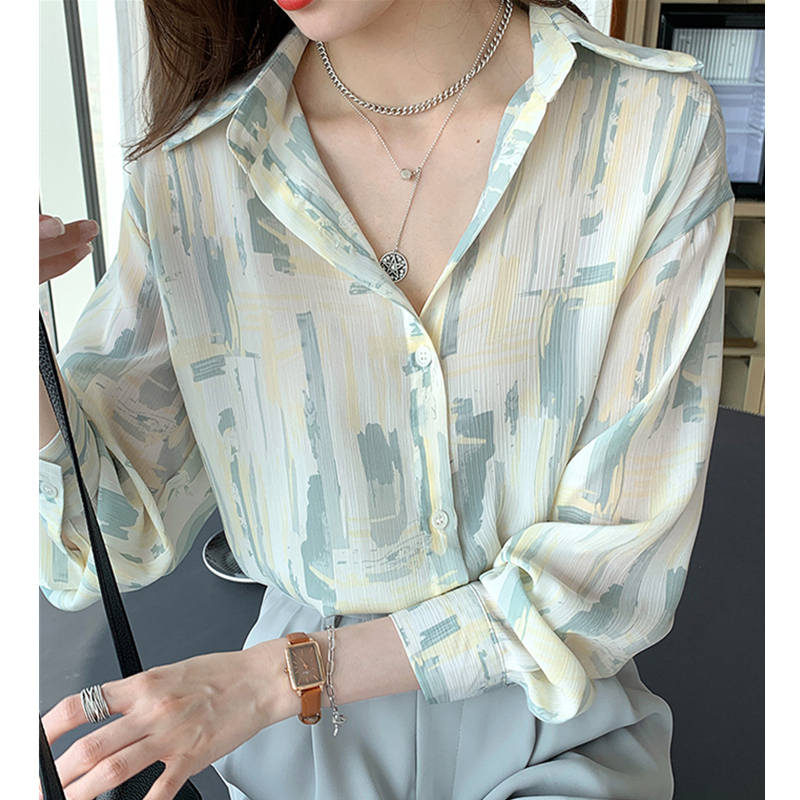 Shirt female 2021 new French style top retro Hong Kong Style versatile design small crowd show thin long sleeve shirt