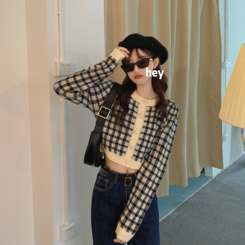 Plaid sweater coat women's autumn fashion versatile long sleeve knitted cardigan  new net red BM short temperament top