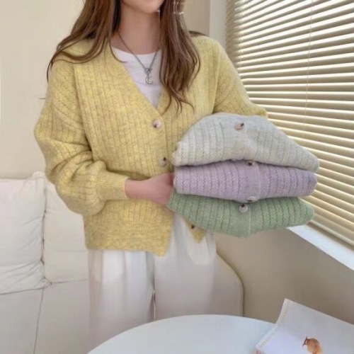 2021 autumn new loose retro versatile knitted cardigan women's lazy wind gentle short sweater coat