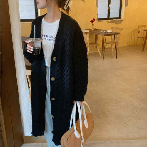 Medium and long sweaters, women's loose clothes, new Korean lazy coat in autumn and winter, foreign clothes
