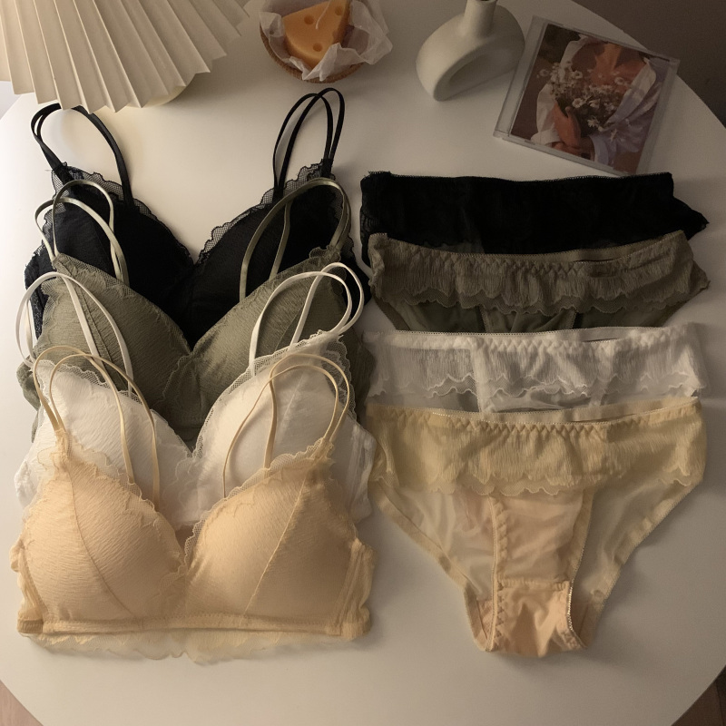 Real price Korean thin underwear set women's small chest gathered without steel ring lace traceless back bra