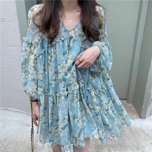Real price ~ Xianxian lazy fresh small broken flowers loose V-neck A-line skirt medium length dress