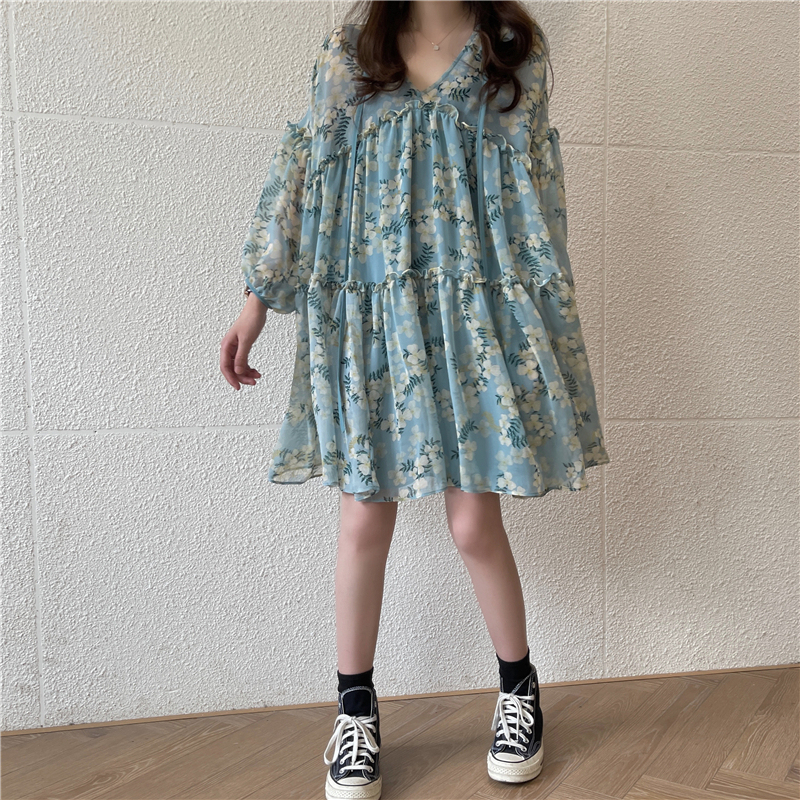 Real price ~ Xianxian lazy fresh small broken flowers loose V-neck A-line skirt medium length dress