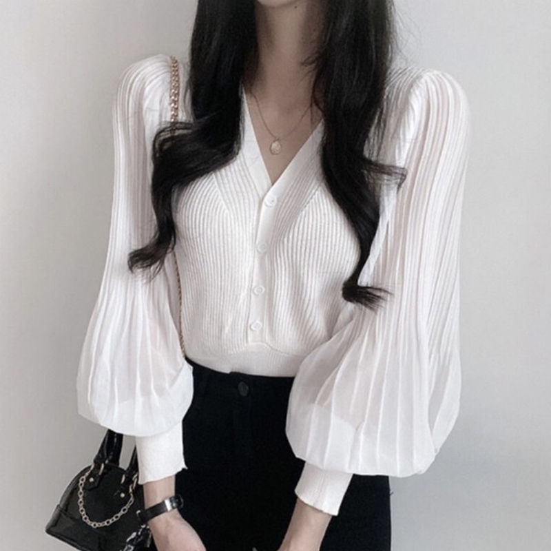 Korean chic early autumn temperament V-neck thin single breasted chic crimped Lantern Sleeve thin sweater women's top