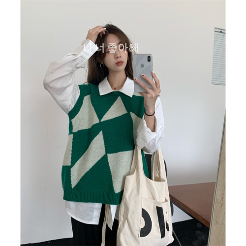 Real shooting real price geometric contrast round neck irregular splicing versatile clean shirt with knitted vest