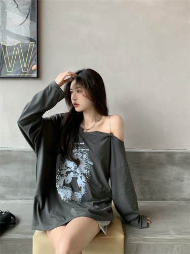 Real price ~ design chain diagonal shoulder off shoulder printed long sleeve T-shirt women's loose sweet and spicy American retro top
