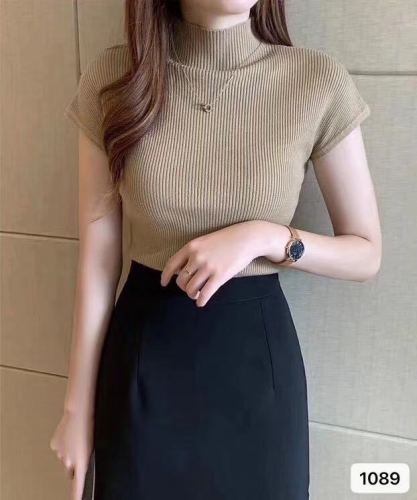  spring and autumn new slim knit short sleeved top women's Pullover Sweater with short tight bottomed shirt