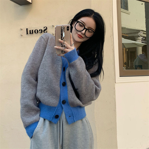 Color matching sweater coat women's new style in autumn and winter 2021 loose and lazy style wear knitted cardigan outside