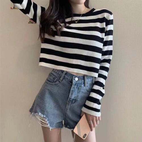 Striped knitted long sleeve T-shirt women's 2021 new Korean version loose and thin lazy style short top