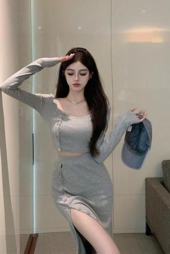 Real shooting, real price split skirt, two-piece suit, new women's summer waist, slim, short long sleeved top, Korean hot girl skirt