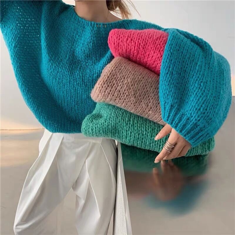 In the early autumn of 2021, the new lazy style loose Korean one-line knitted soft milk knitted sweater is popular