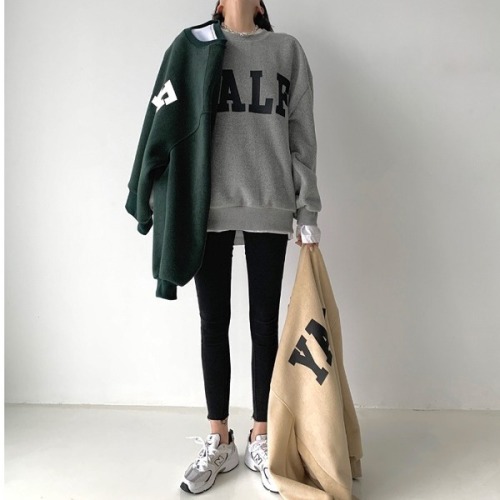 Autumn and winter 2021 new round neck loose letter print pullover with plush thickened sweater women BF lazy style