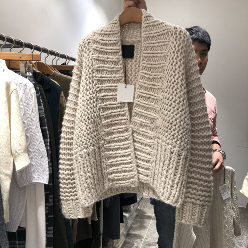 2021 autumn winter new lazy style cardigan thick thread long sleeve V-neck loose and versatile sweater women's fashion