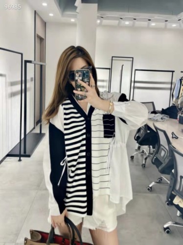 Stitching loose temperament commuter knitted cardigan  autumn new striped V-neck lace up hollow stitching jacket