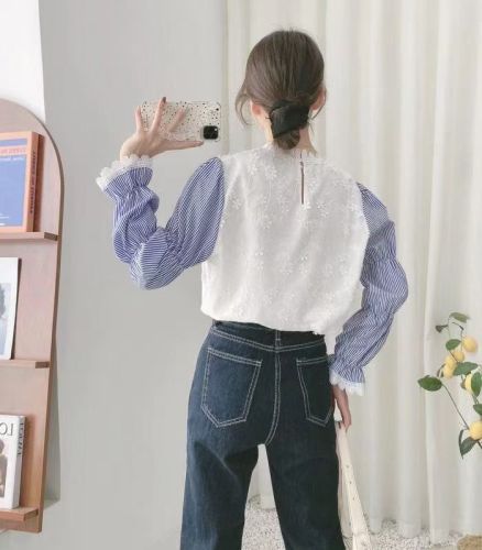 Stripe stitching Lace Long Sleeve Shirt women's Korean version gentle wind hollowed out pleated flower collar top autumn new style