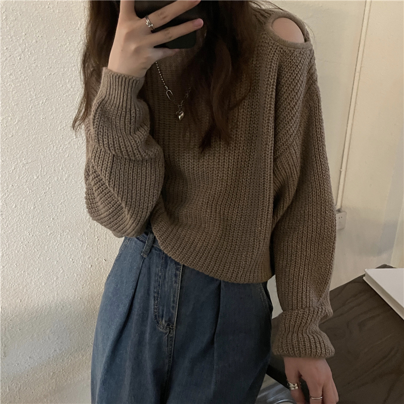 Real price ~ lazy wind off shoulder long sleeve personalized sweater women's fashion careful machine hollowed out design feeling short in autumn and winter