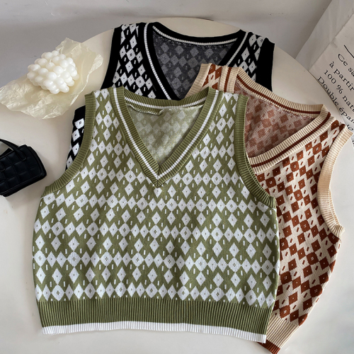 Real price autumn knitted vest female students are lazy and versatile, wearing sweater Pullover sleeveless vest