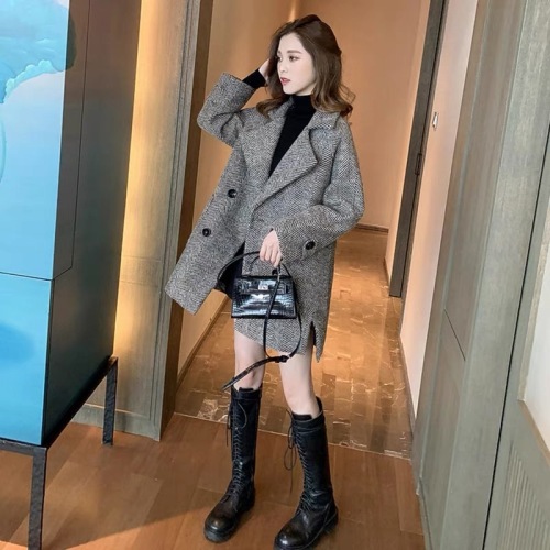 Woolen coat women's new year autumn and winter new British style retro thickened small medium and long woolen coat