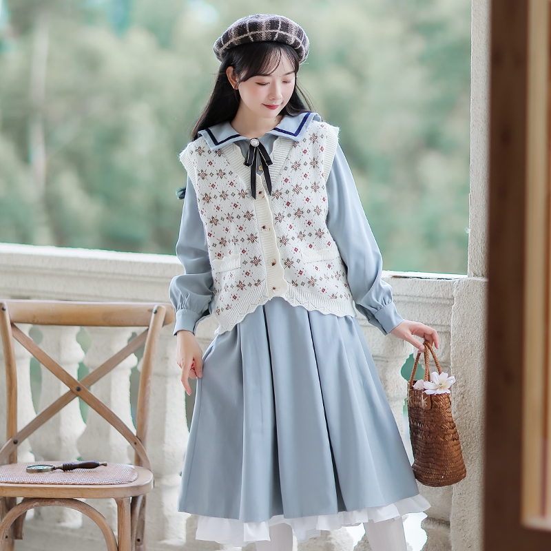 A set of College style girl dress no less than that with video large picture