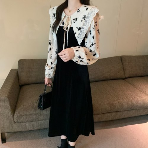 Korean chic autumn and winter French lace pointed collar lace up stitching fake two pieces of floral velvet dress female