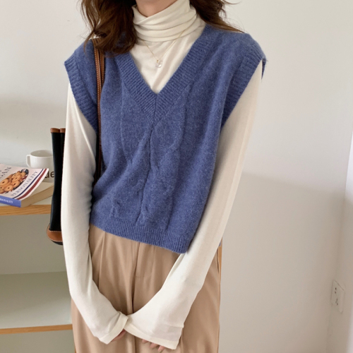 Real shooting autumn clothes versatile lazy casual Korean version gentle twist knit short vest sweater
