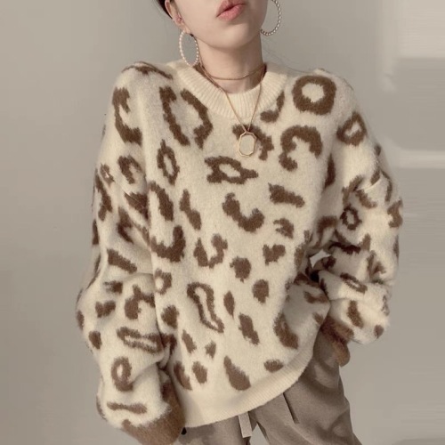 Korean autumn personalized versatile round neck leopard design loose casual long sleeve thickened warm knitted sweater