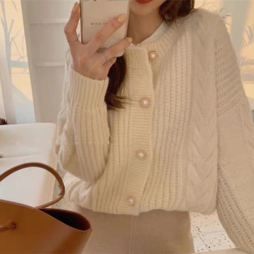 Korean gentle Mahua sweater women's 2021 spring dress new loose lazy soft waxy temperament knitted cardigan coat fashion