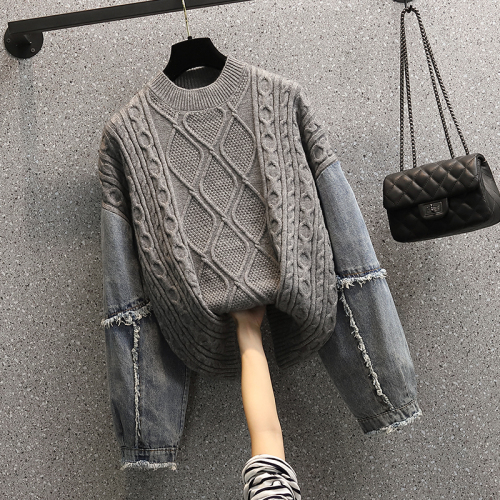Real shooting of large women's clothing in autumn and winter 2021 new slightly fat mm retro twist sweater loose and thin lazy sweater