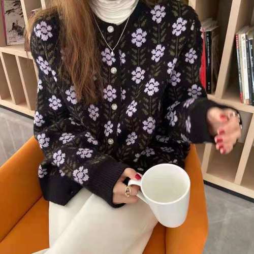 Spring and autumn  new Korean version of exotic flower round neck sweater women wear lazy style knitted cardigan coat