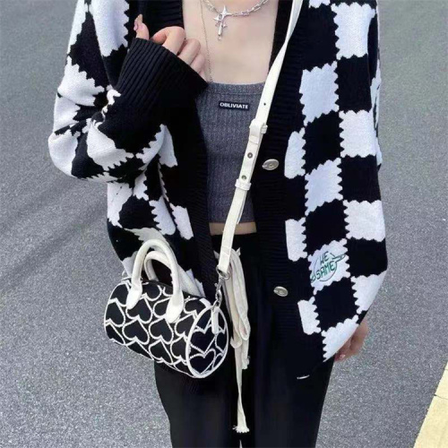 2021 autumn new chessboard check long sleeve V-Neck Sweater Cardigan style jacket black and white check knitted cardigan