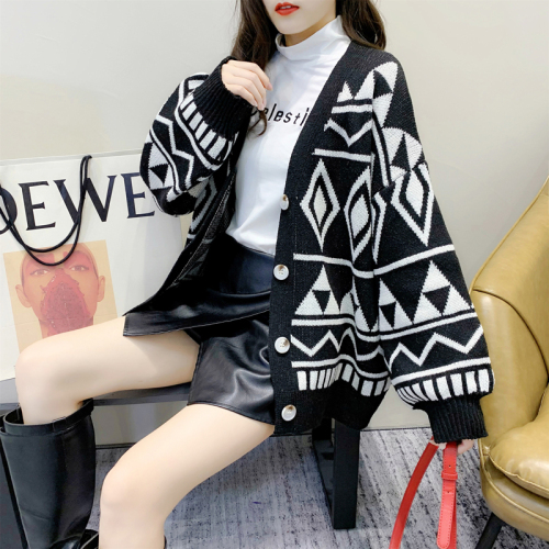 Real shooting of exotic geometric diamond knitted cardigan women's spring thickened lazy loose outer wear medium and long sweater coat