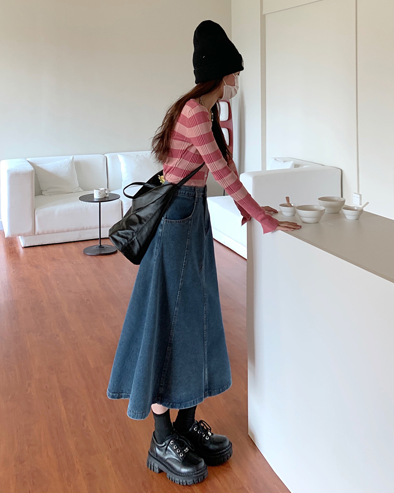 Real shooting real price autumn 2021 new design sense stitched denim skirt high waist A-shaped umbrella skirt