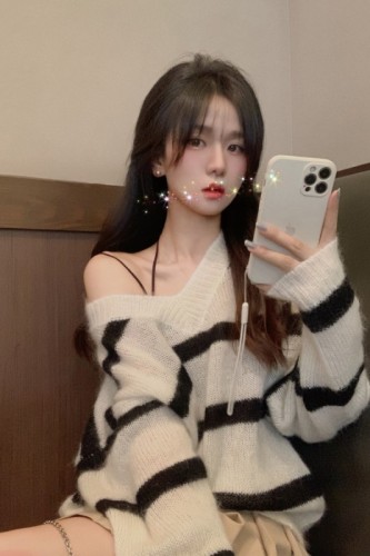 Juli Li / warm girlfriend / early autumn custom high-end wool wide stripe V-neck loose mohair sweater