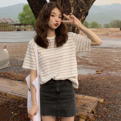 Short sleeve Tee with retro and simple sleeve